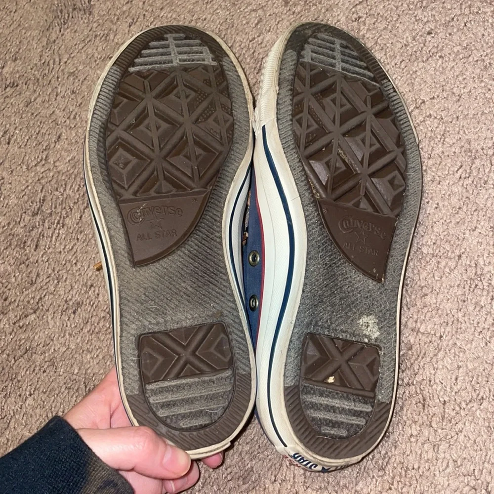 Converse shoes - Picture 2 of 4